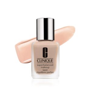Clinique Superbalanced Oil-Free Liquid Foundation